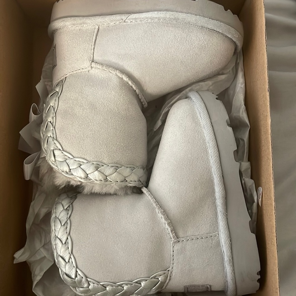 Uggs 6c